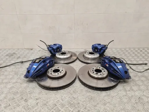 Bmw g05 g06 g07 тормозные диски колодки суппорты m-pack 6875284 6875283