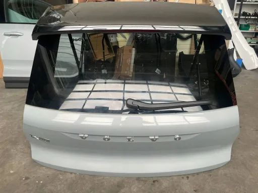 DFA253 - Крышка багажника Volvo XC40 LIFT 740